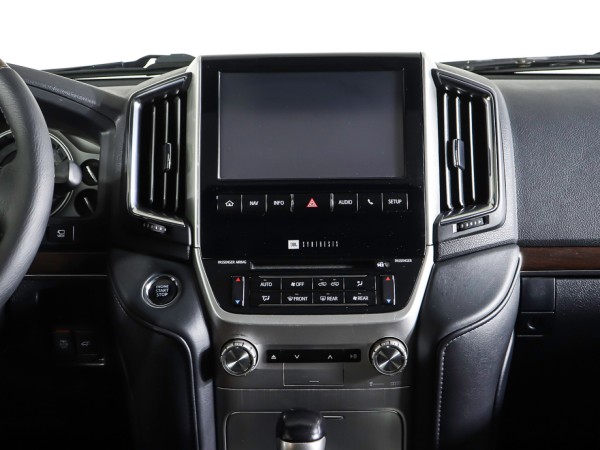 Toyota Land Cruiser 200