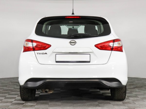 Nissan Tiida
