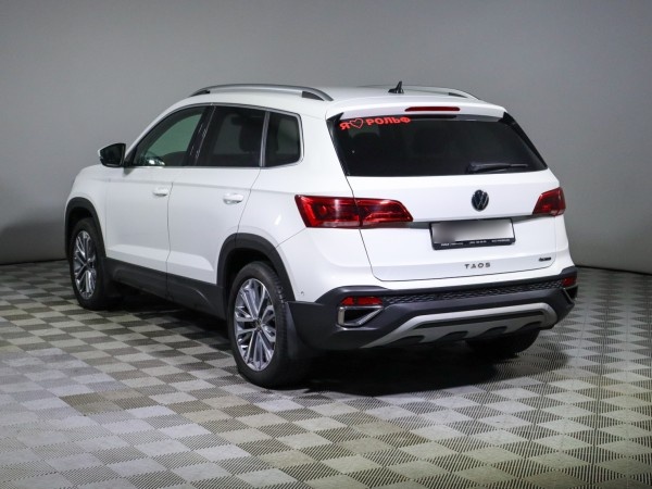 Volkswagen Taos