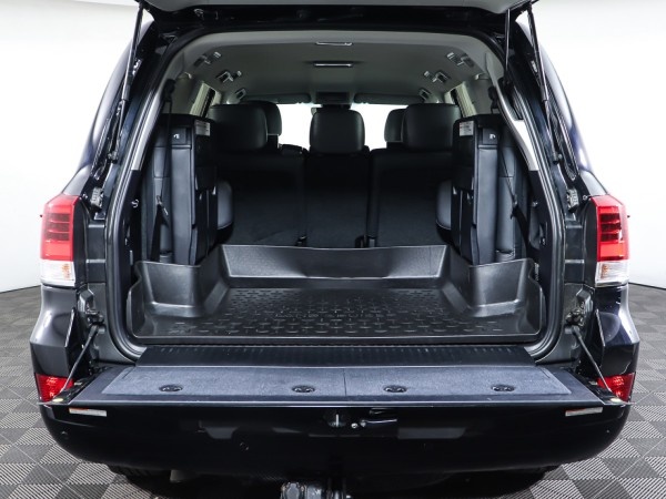 Toyota Land Cruiser 200