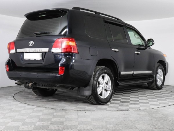 Toyota Land Cruiser 200