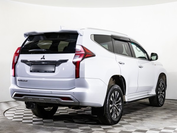 Mitsubishi Montero Sport