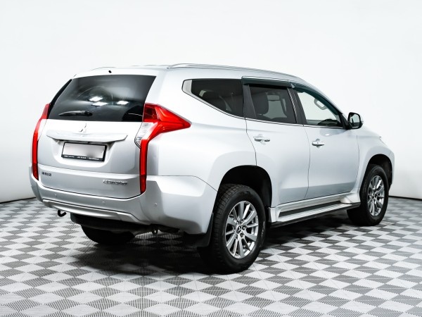 Mitsubishi PAJERO SPORT