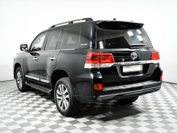 Toyota Land Cruiser 200