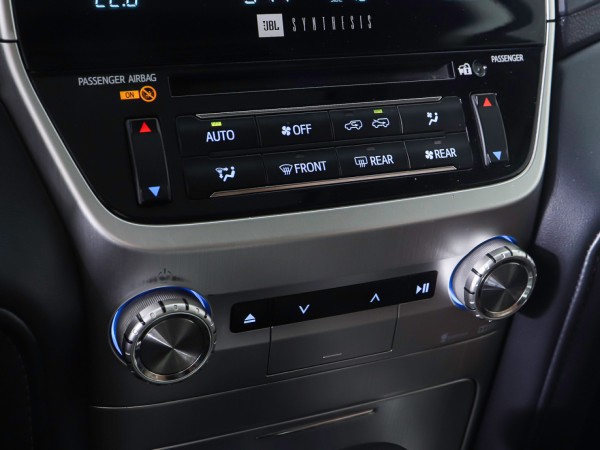 Toyota Land Cruiser 200