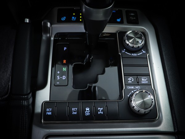 Toyota Land Cruiser 200