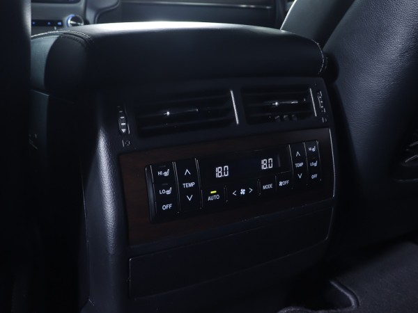 Toyota Land Cruiser 200