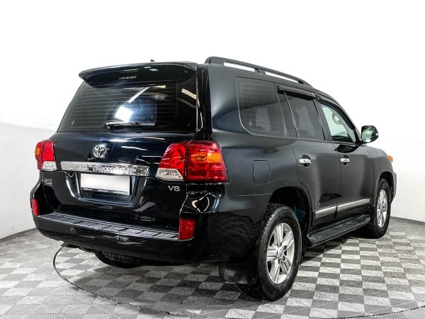 Toyota Land Cruiser 200