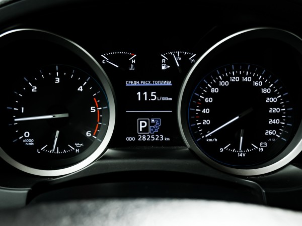 Toyota Land Cruiser 200