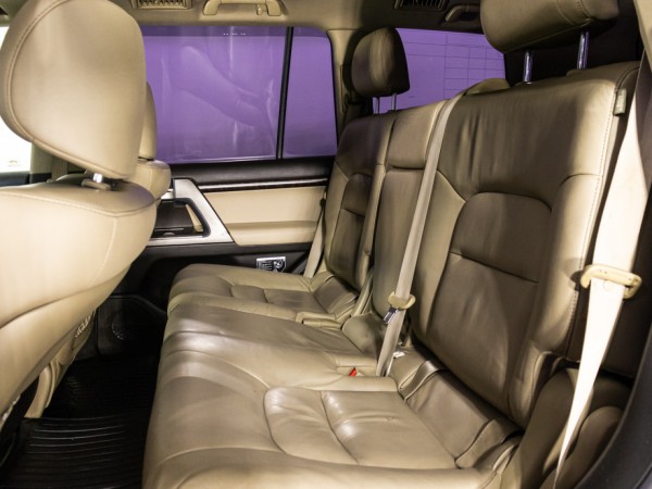 Toyota Land Cruiser 200