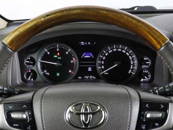 Toyota Land Cruiser 200