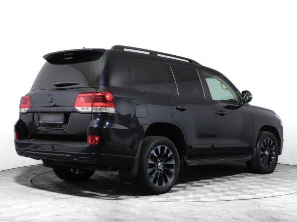 Toyota Land Cruiser 200