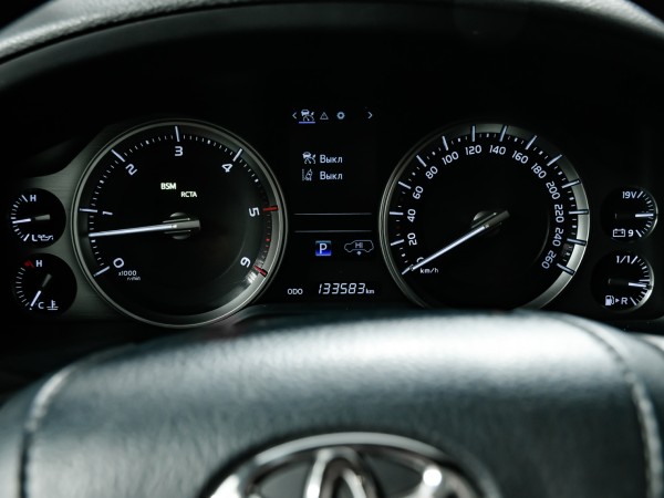 Toyota Land Cruiser 200