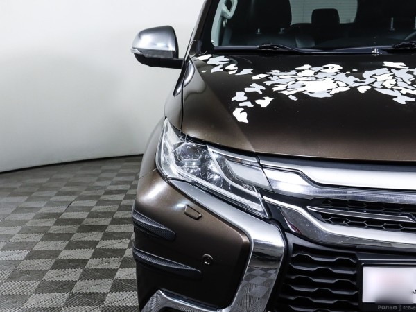 Mitsubishi PAJERO SPORT