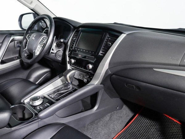 Mitsubishi Montero Sport