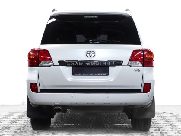 Toyota Land Cruiser 200