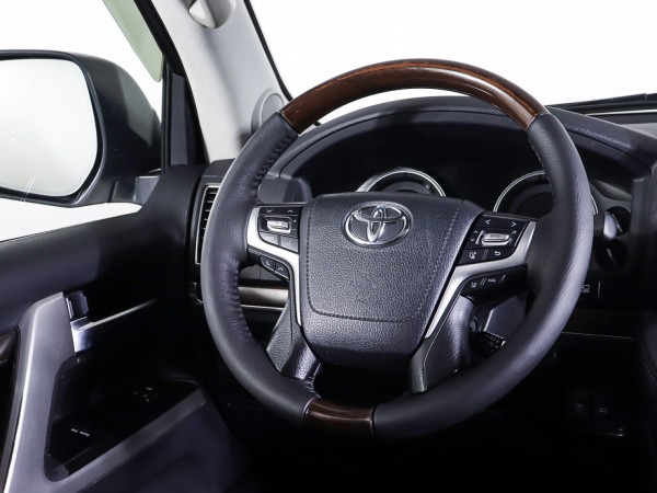 Toyota Land Cruiser 200