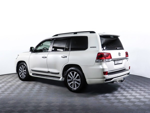 Toyota Land Cruiser 200