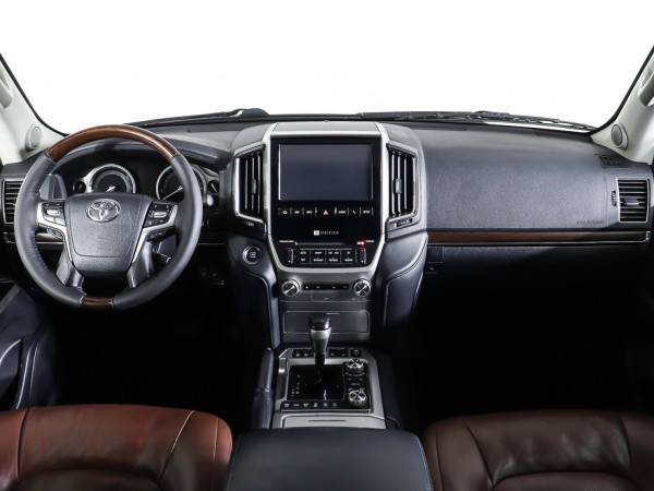 Toyota Land Cruiser 200