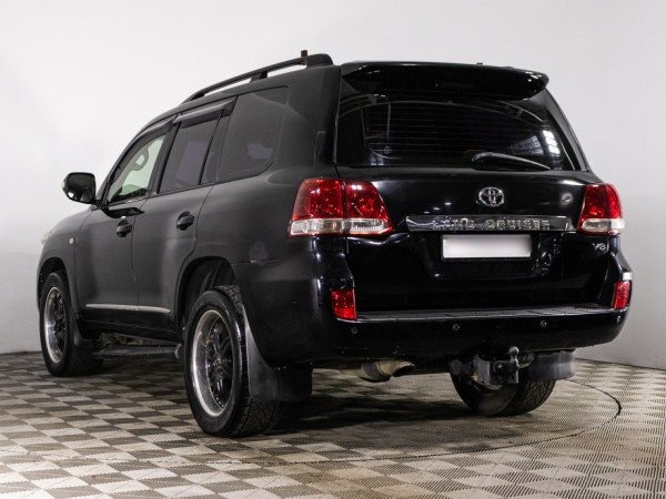 Toyota Land Cruiser 200