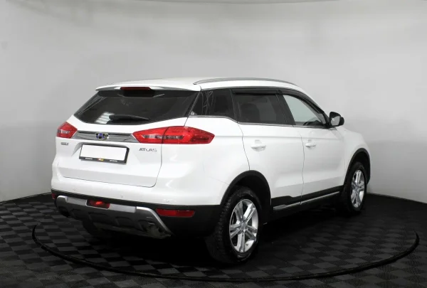 Geely Atlas