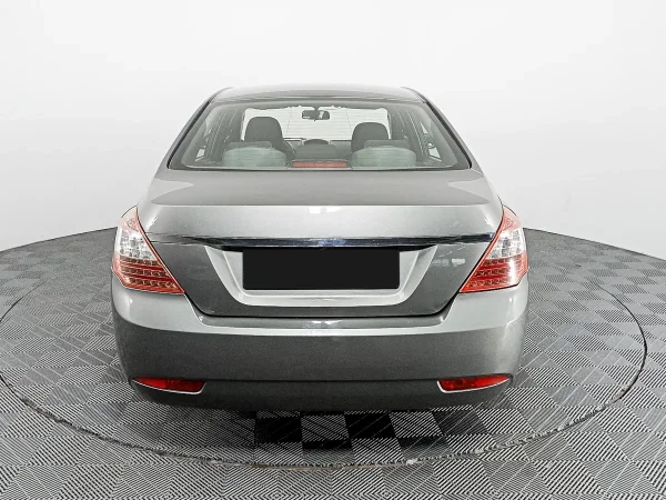 Geely Emgrand EC7