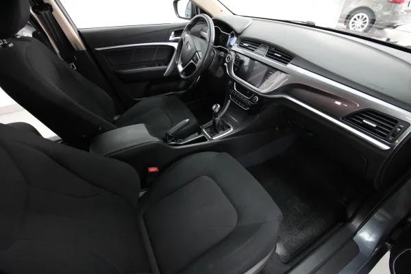 Geely Emgrand 7
