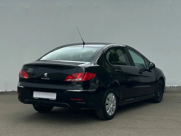 Peugeot 408